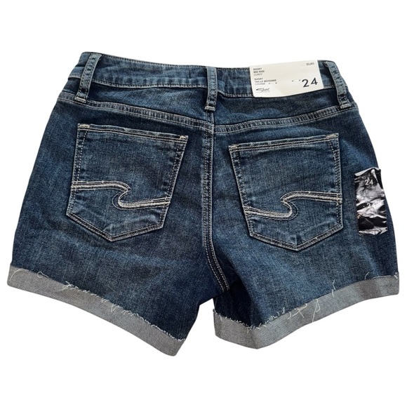 NWT Size 24 x 4 Silver Jeans Co. Suki Mid Rise Curvy Distressed Denim Shorts - Picture 2 of 5